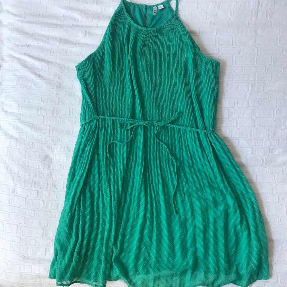 Elle halter neck green textured dress